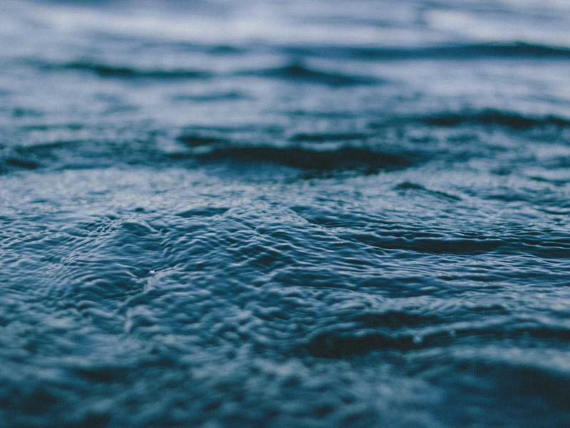 水世界漂流<br>yxepqio.cn 深海钻井平台